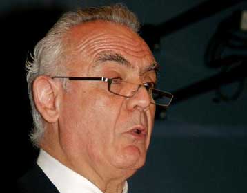 Διαγωνισμοί για τρεις μονάδες ηλεκτρισμού από ιδιώτες εντός του 2003