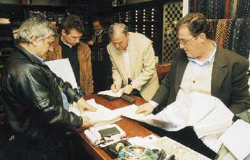 Την αναστολή αγοράς των ειδικών μηχανών σήμανσης ζητά η ΓΣΕΒΕΕ