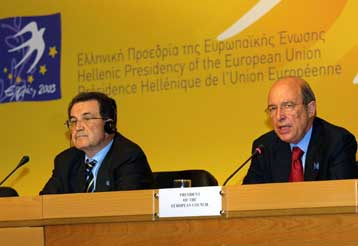Θετικοί οι «25» σε καλύτερο συντονισμό για τη μετανάστευση, αρνητικοί στη ζώνη ασύλου