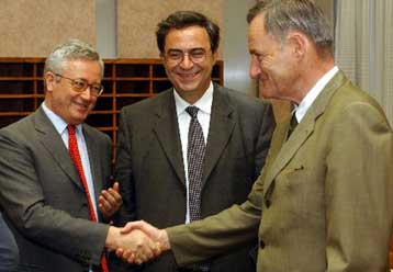 Έμφαση σε δημοσιονομική σταθερότητα και διαρθρωτικές αλλαγές δίνει η ΕΕ