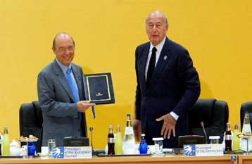 Ως καλή βάση εκκίνησης ενέκριναν οι «25» το σχέδιο Συνταγματικής Συνθήκης της ΕΕ