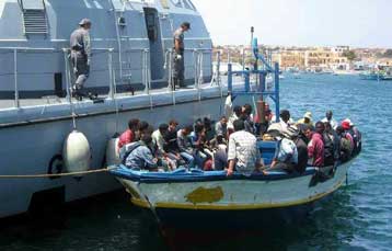 Φόβοι για 200 νεκρούς λαθρομετανάστες από το ναυάγιο πλοίου ανοιχτά της Τυνησίας