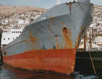 Φορτηγό πλοίο με 680 τόνους εκρηκτικών εντοπίστηκε στα ανοικτά της Αιτωλοακαρνανίας