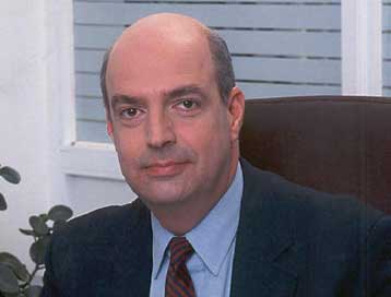 Μέχρι το τέλος του έτους ολοκληρώνεται η συγχώνευση με τα ΕΛΠΕ, λέει η Petrola