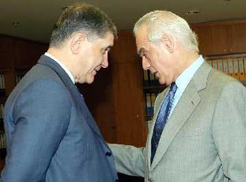 Με τον Ιταλό υπουργό Κοινοτικών Πολιτικών συναντήθηκε ο Ακης Τσοχατζόπουλος