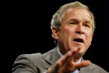 «Θα εντοπιστούν οι τρομοκράτες Μπιν Λάντεν και Σαντάμ Χουσεΐν», δήλωσε ο Τζ.Ο.Μπους