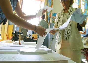 Από τις 15 Ιουλίου οι αιτήσεις ετεροδημοτών για αλλαγή του εκλογικού τμήματος