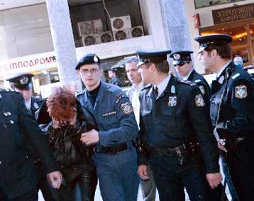 Αυξήθηκαν κλοπές, διαρρήξεις, πλαστογραφίες – Μειώθηκαν οι ανθρωποκτονίες στην Ελλάδα
