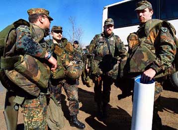 Έως τις 15 Δεκεμβρίου θα παραμείνει ο ευρωστρατός στην ΠΓΔΜ