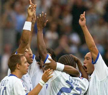 Τα δάκρυα, η αιτία και το νέο Κύπελλο Συνομοσπονδιών «Μαρκ Βιβιέν Φοέ»