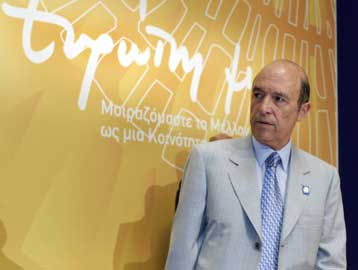 Εν αναμονή των αποφάσεων Σημίτη για αλλαγές σε κυβέρνηση και ΠΑΣΟΚ