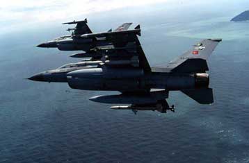 Νέο επεισόδιο με τουρκικά F-16 να προσεγγίζουν επικίνδυνα ελληνικό επιβατικό αεροσκάφος