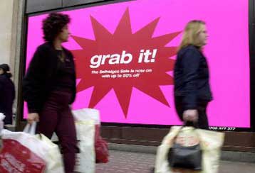 Οριακή βελτίωση του οικονομικού κλίματος στην ευρωζώνη τον Ιούνιο