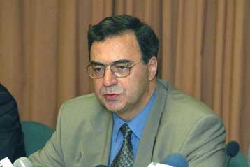 Στο 3,8% ο ρυθμός ανάπτυξης το 2003, εκτιμά το υπουργείο Οικονομίας