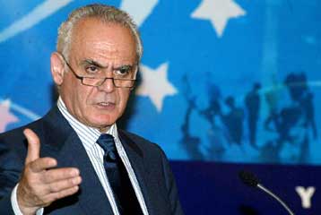 Περισσότερες επενδύσεις από τους ιδιώτες στην έρευνα και την τεχνολογία ζητά ο ΥΠΑΝ