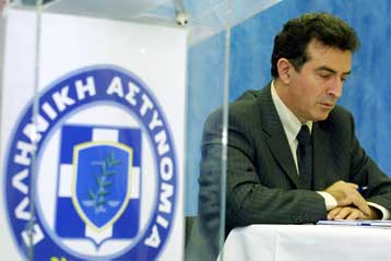 «Πέρασε» το νομοσχέδιο του υπουργείου Δημόσιας Τάξης για την οπλοφορία αστυνομικών