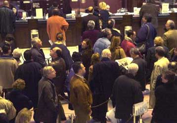 Μαζικές αγωγές για την επιστροφή των πανωτοκίων φοβούνται οι τράπεζες