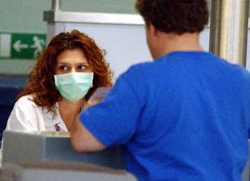 Σε τροχιά συρρίκνωσης παρέμεινε ο τομέας υπηρεσιών στην ευρωζώνη τον Ιούνιο