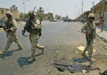 Ένας Αμερικανός στρατιώτης νεκρός και 21 τραυματίες σε «μπαράζ» επιθέσεων Ιρακινών