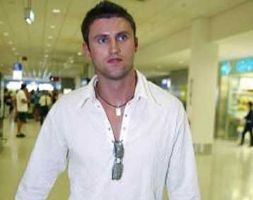 Τριετές «ερυθρόλευκο» συμβόλαιο για τον Μάρτιν Κούζμπα