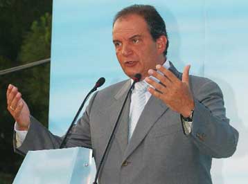 Ανεπαρκή χαρακτήρισε την κυβέρνηση ο Κώστας Καραμανλής