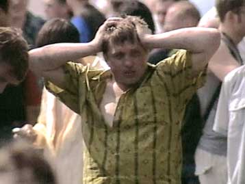 Τουλάχιστον 16 νεκροί από επίθεση αυτοκτονίας στη διάρκεια συναυλίας στη Μόσχα