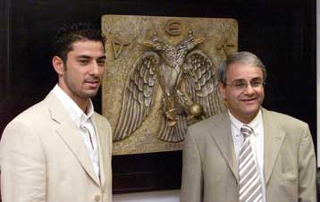 Να μην τον δουν ως διάδοχο του Νικολαΐδη ζητά από τους φίλους της ΑΕΚ ο Οκκάς