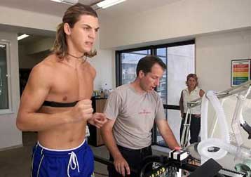 Έφτασε στη Θεσσαλονίκη ο «σωτήρας» του Αρη