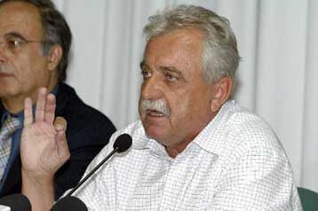 Δεν θα πολιτευτεί στις επόμενες εκλογές ο Σταύρος Μπένος
