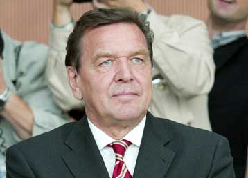 Λάδι στη φωτιά ρίχνουν δηλώσεις Ιταλού και Γαλλίδας υπουργών για το θέμα Μπερλουσκόνι