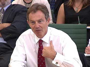 Ο Τόνι Μπλερ υπεραμύνεται του χειρισμού των πληροφοριών για το ιρακινό οπλοστάσιο