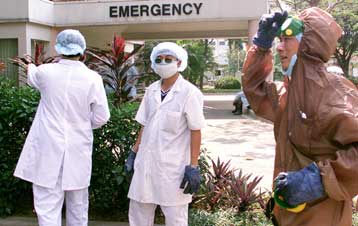 Ένα θύμα του ιού της άτυπης πνευμονίας μετρά η Γαλλία