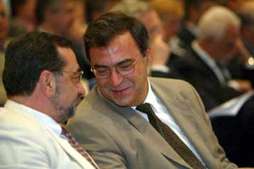 Υποχρεωτική η εφαρμογή των Διεθνών Λογιστικών Προτύπων από το 2004