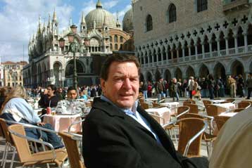 Ακύρωσε τις καλοκαιρινές διακοπές του στην Ιταλία ο Γερμανός καγκελάριος