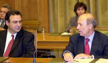 Σειρά συσκέψεων στο Μαξίμου για τη «νέα οικονομική πολιτική»