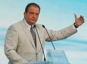 Θέμα εθνικού συμφέροντος οι πρόωρες εκλογές, δήλωσε ο Καραμανλής στην ΚΕ της ΝΔ