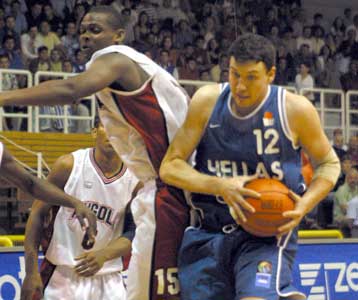 Νίκη της εθνικής εφήβων μπάσκετ επί της Αγκόλας με 87-65