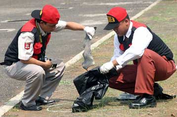 Βόμβα εξερράγη στο υπόγειο του Κοινοβουλίου της Ινδονησίας