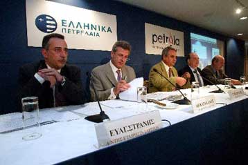 Καθορίστηκε η σχέση ανταλλαγής των μετοχών ΕΛΠΕ-Petrola