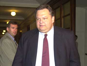 Ο νόμος θα εφαρμοστεί μέχρι τέλους, δηλώνει ο Ευ.Βενιζέλος για τα χρέη των ΠΑΕ