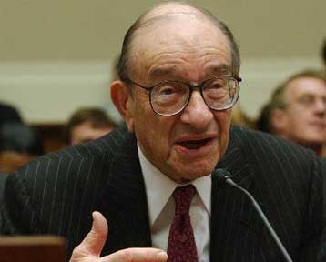 Σε χαμηλά επίπεδα θα διατηρήσει η Fed τα επιτόκια, λέει ο Αλαν Γκρίνσπαν