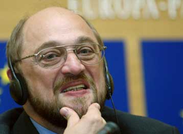 Ρατσιστική χαρακτήρισε την ιταλική κυβέρνηση ο Γερμανός ευρωβουλευτής Μάρτιν Σουλτς