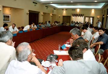 Στα επικίνδυνα και ανθυγιεινά ζητούν να ενταχθούν αστυνομικοί, πυροσβέστες, λιμενικοί