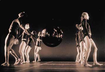 Ο σύγχρονος χορός δίνει και φέτος ραντεβού στην Καλαμάτα