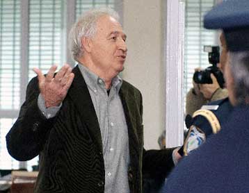 Σκευωρία εναντίον Γιωτόπουλου κατήγγειλε ο μάρτυρας υπεράσπισης Β.Αναγνωστόπουλος