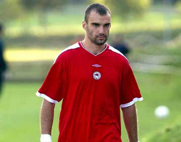 Προσφυγή για να μείνει ελεύθερος από τον Ολυμπιακό κατέθεσε ο Λάμπρος Χούτος