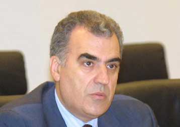 Κίνητρα για παραμονή στην εργασία μετά τα 65 έτη μελετά η κυβέρνηση, λέει ο Δ.Ρέππας