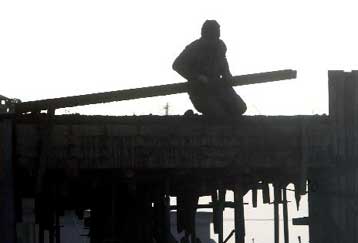 Στάσιμο παρέμεινε τον Ιούνιο το οικονομικό κλίμα