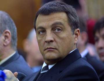 Δύο συνεργάτες του Ζίβκοβιτς κατηγορούνται για ξέπλυμα βρώμικου χρήματος