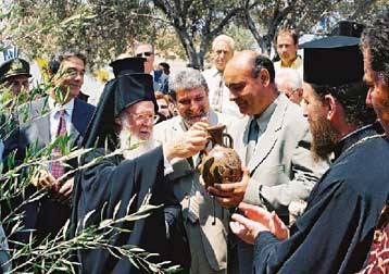 Με τους Μικρασιάτες πρόσφυγες έσμιξε στη Νέα Κούταλη ο Οικουμενικός Πατριάρχης